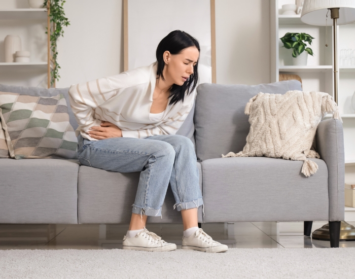 Right Upper Abdominal Pain: Common Causes & Symptoms